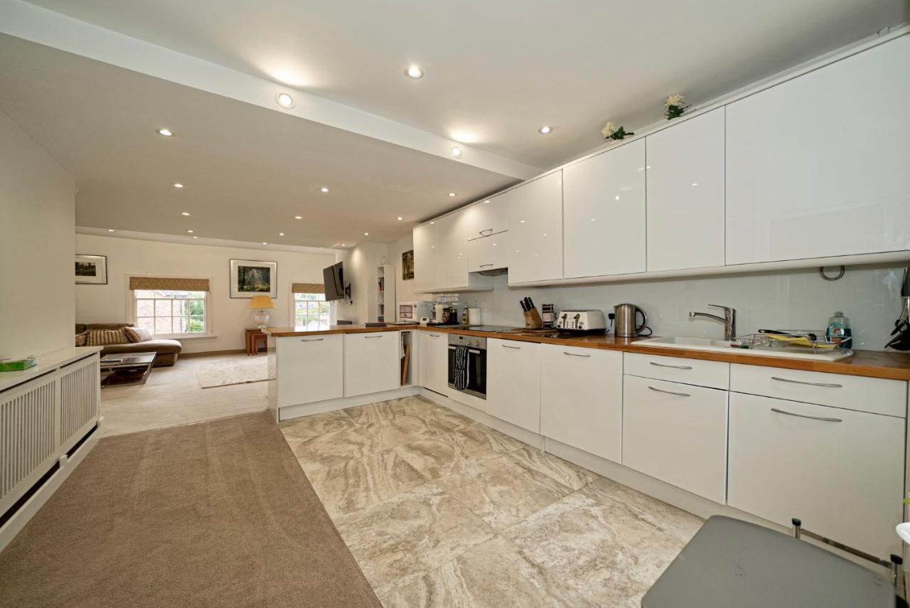 Serviced Apartments Macclesfield Esterno foto