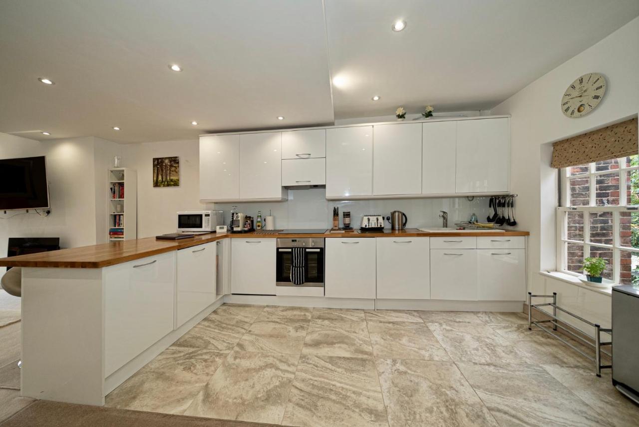 Serviced Apartments Macclesfield Esterno foto